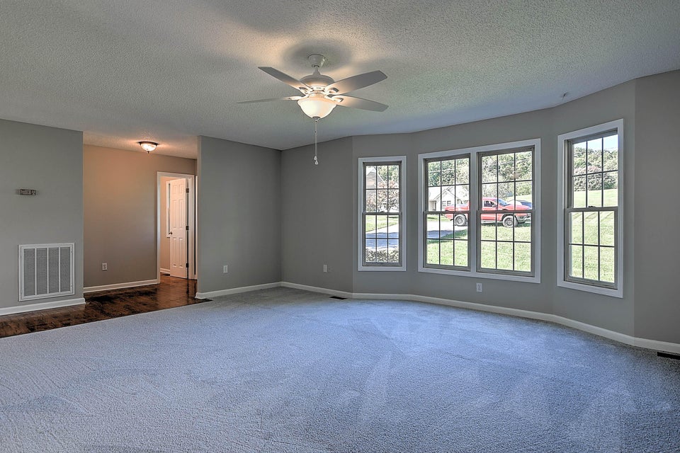 Photo #9: 736 Valley Drive