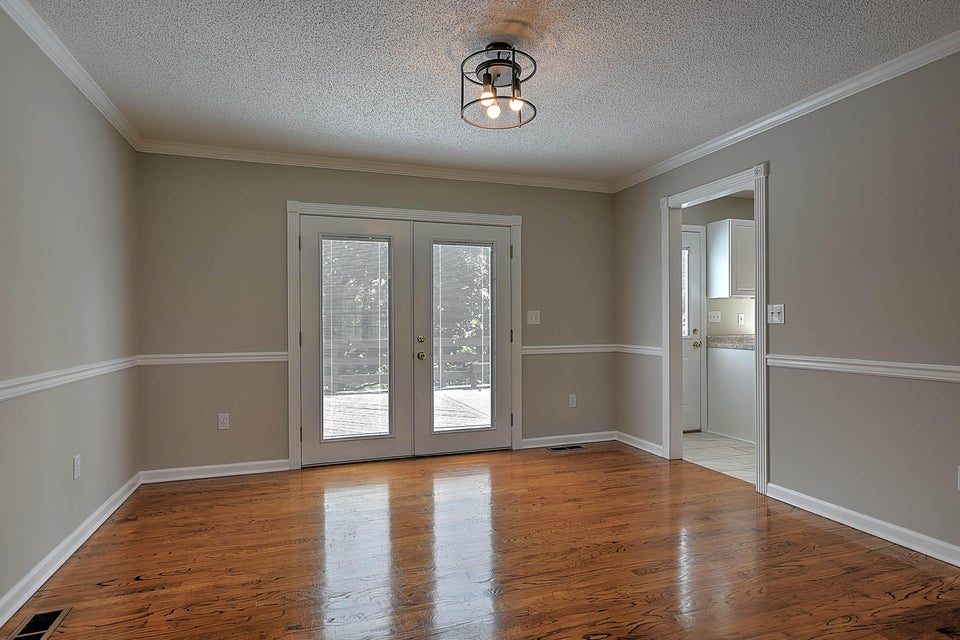 Photo #10: 736 Valley Drive