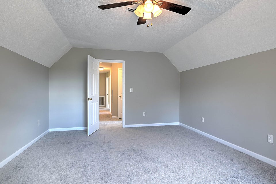 Photo #19: 736 Valley Drive