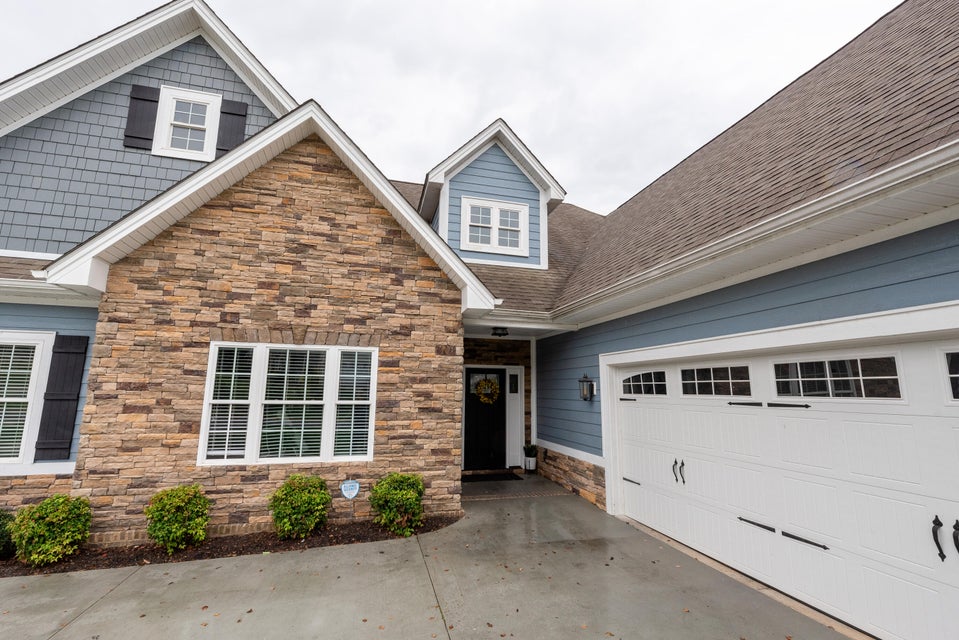 Photo #8: 216 Galway Court