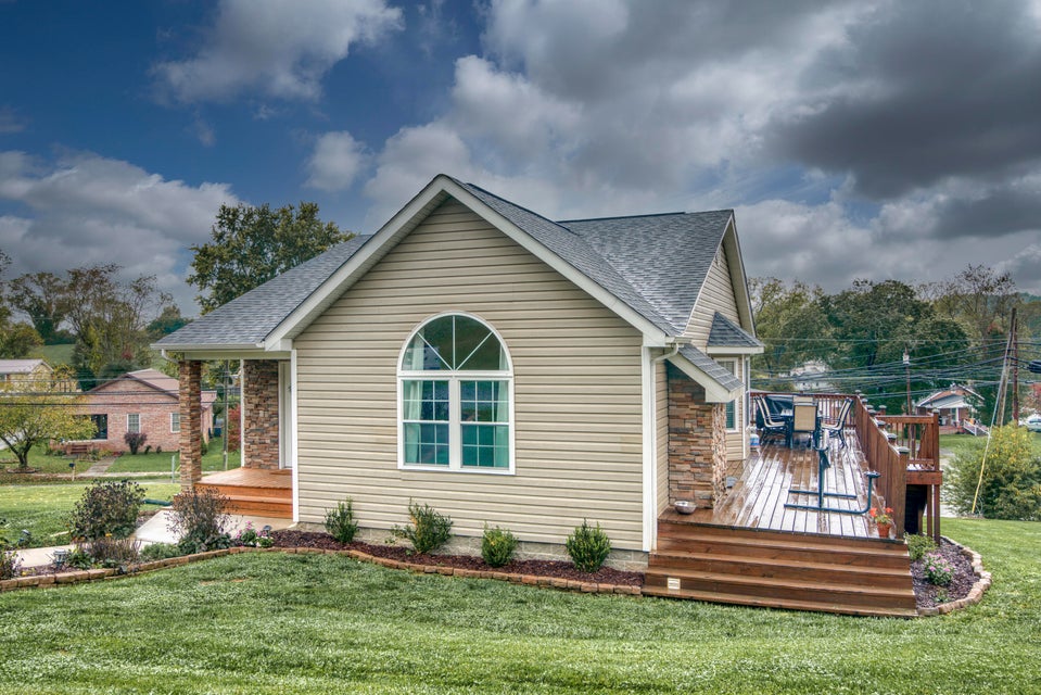 Photo #3: 517 Glade Street