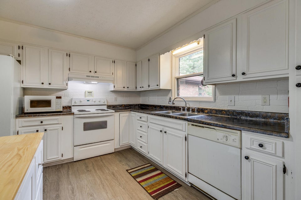 Photo #16: 132 Greyland Drive