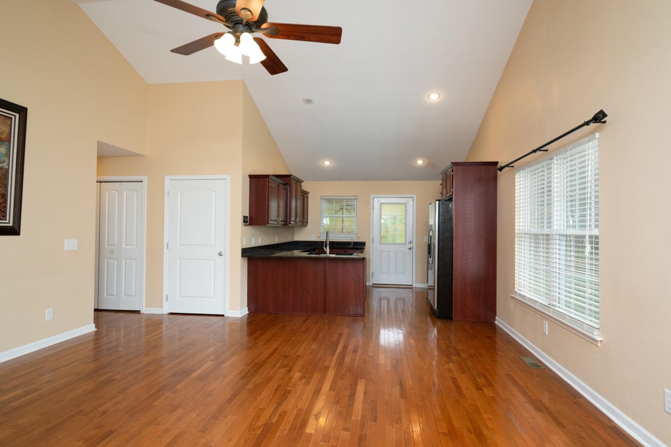 Photo #3: 250 Bradford Lane