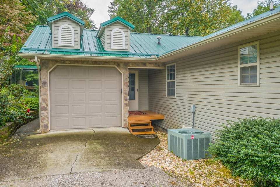 Photo #8: 122 Sierra Lane