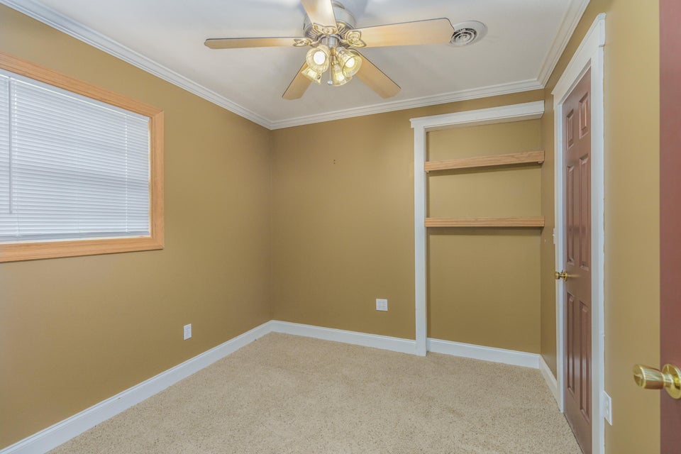 Photo #33: 122 Sierra Lane