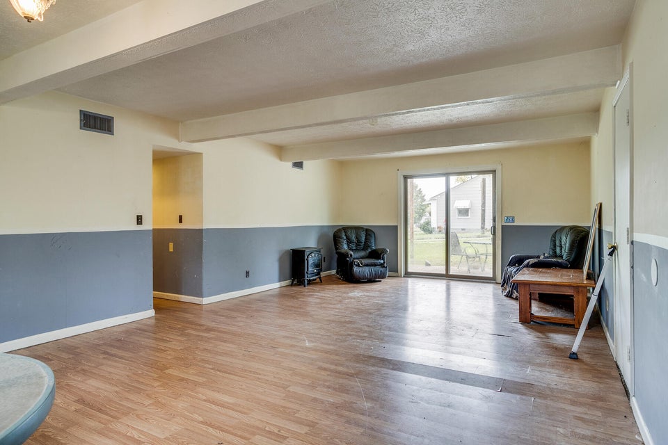 Photo #7: 1209 Lamont Street