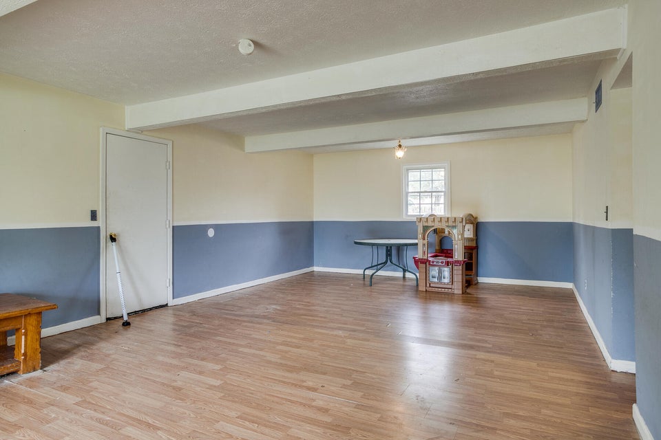 Photo #9: 1209 Lamont Street