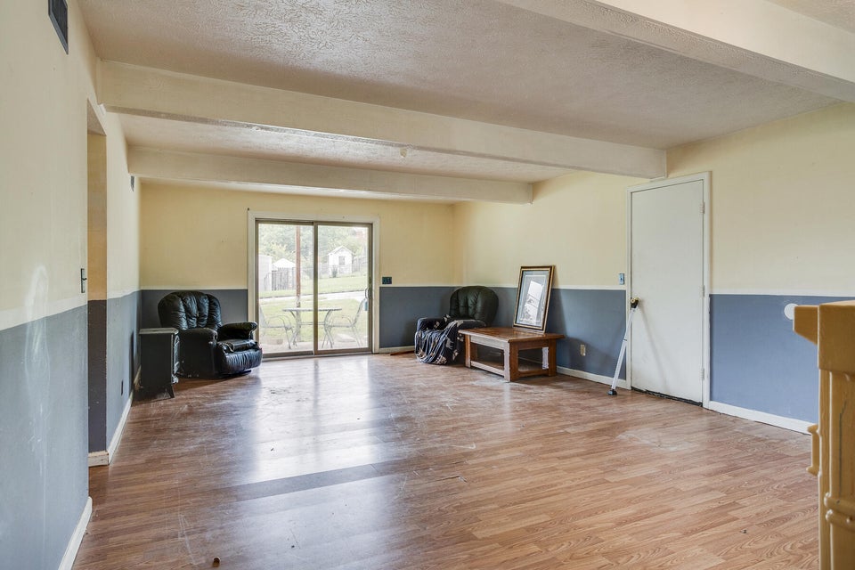 Photo #10: 1209 Lamont Street