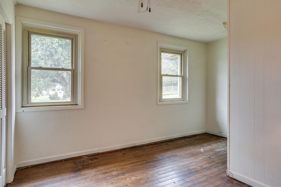 Photo #16: 1209 Lamont Street