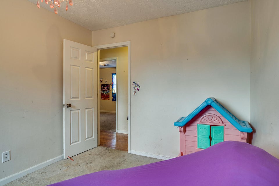 Photo #31: 1209 Lamont Street