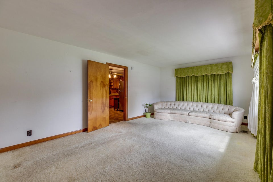Photo #5: 806 Harding Avenue