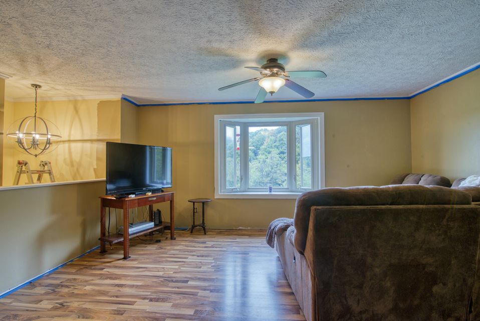 Photo #10: 189 Woodlyn Road