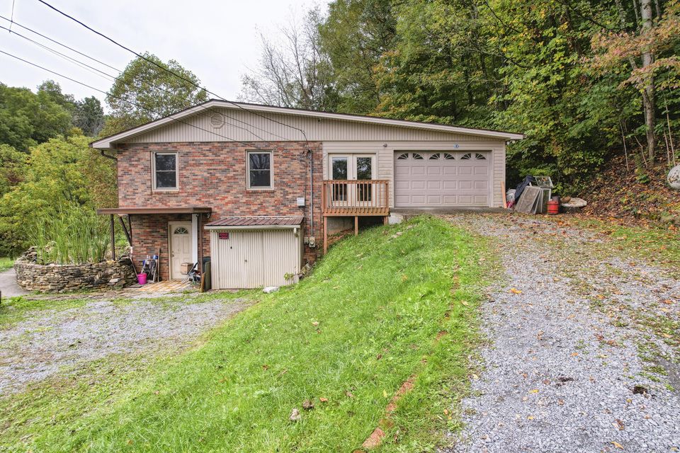 Photo #24: 189 Woodlyn Road