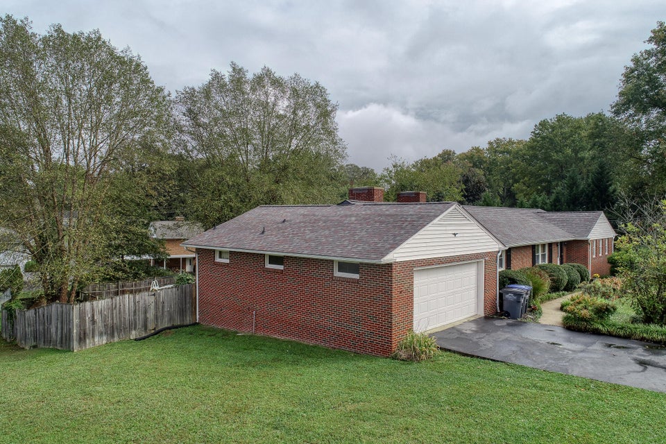 Photo #5: 408 Manderley Road
