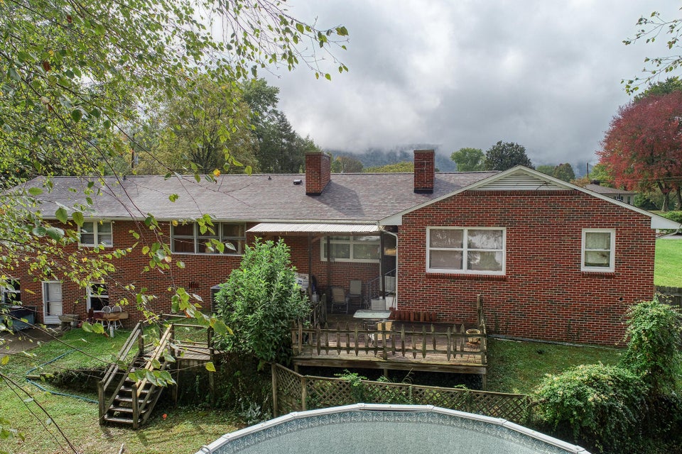 Photo #13: 408 Manderley Road