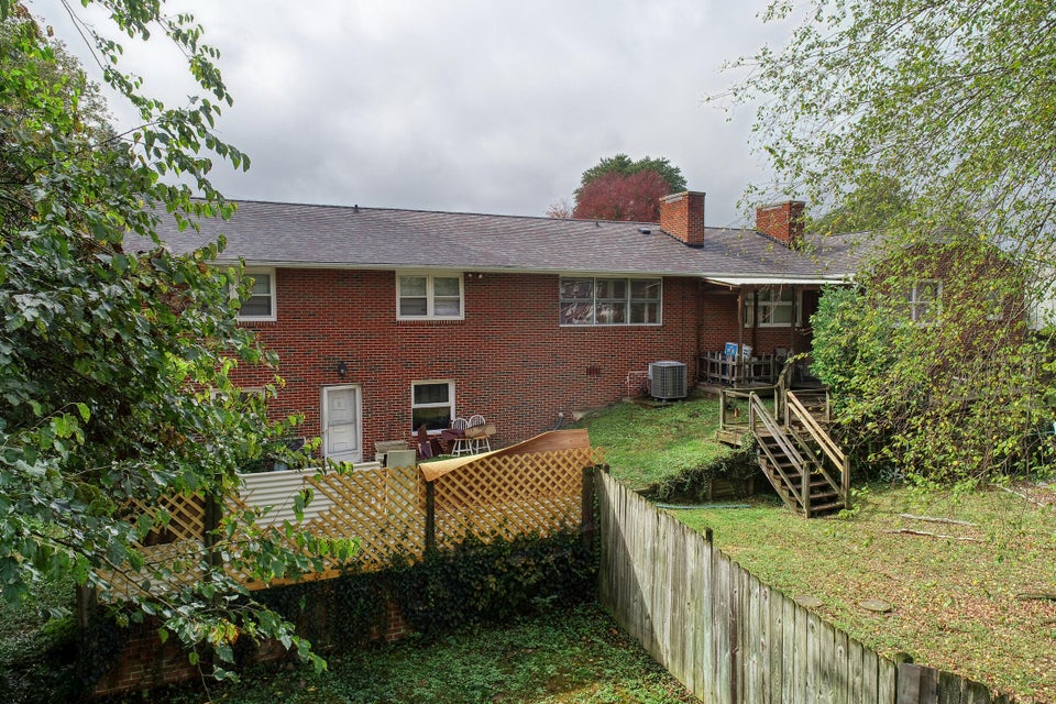Photo #14: 408 Manderley Road