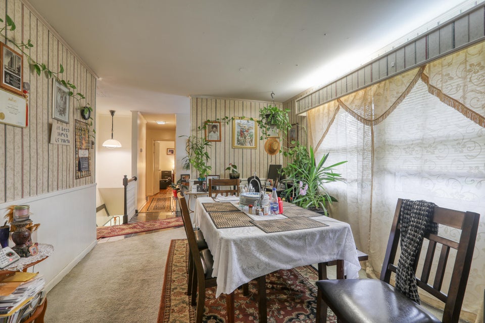 Photo #37: 408 Manderley Road