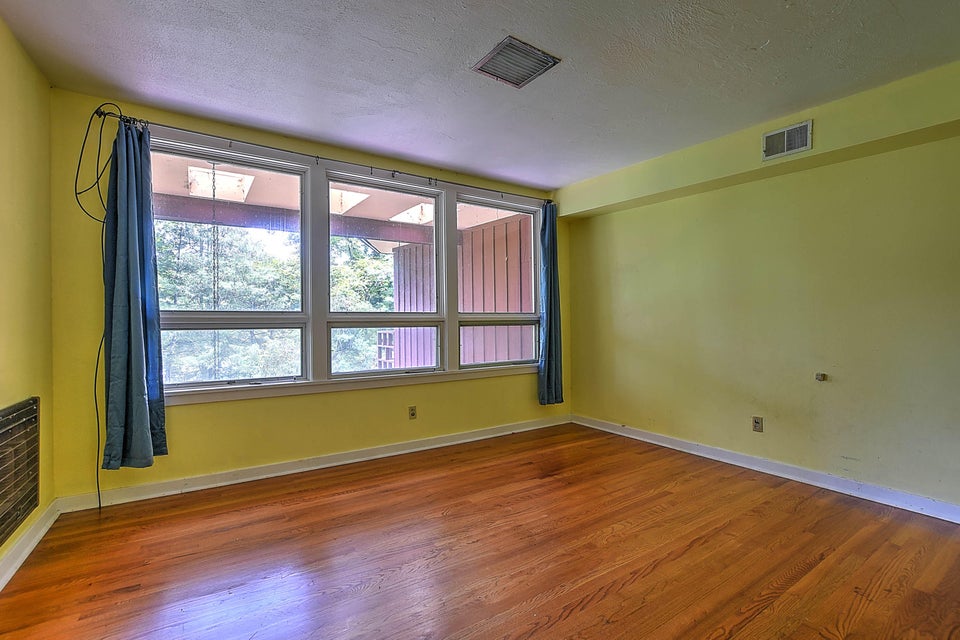 Photo #29: 28 Cedar Lane