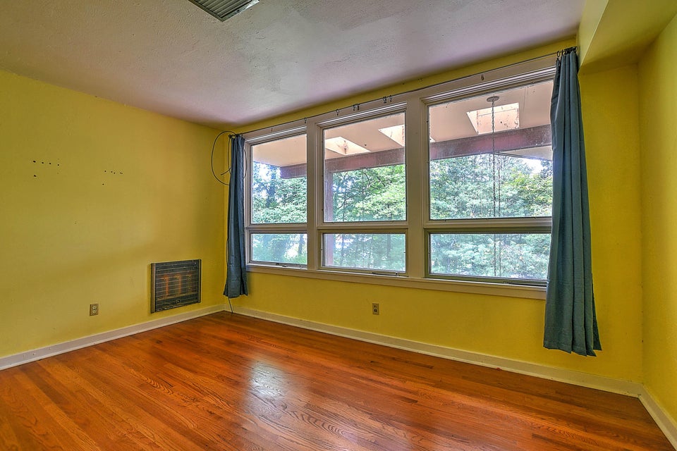 Photo #31: 28 Cedar Lane