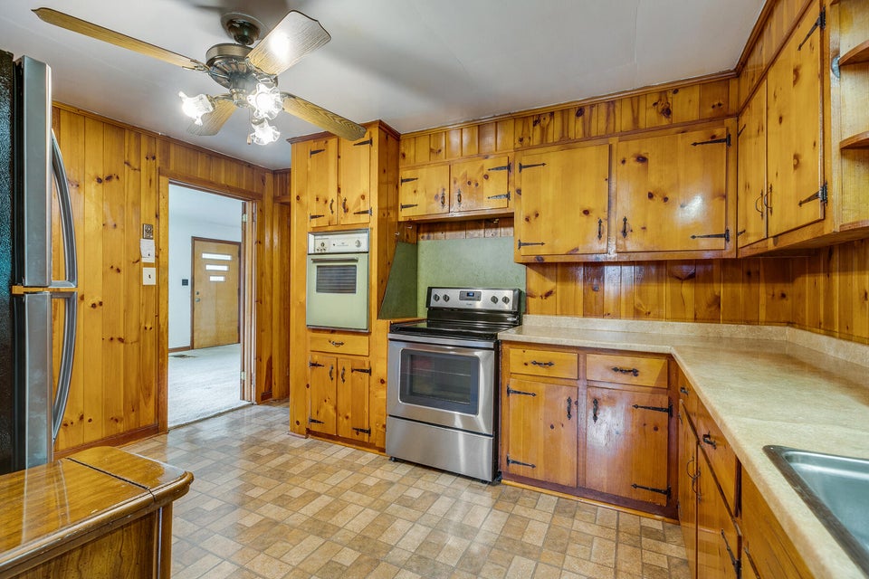 Photo #10: 806 Harding Avenue