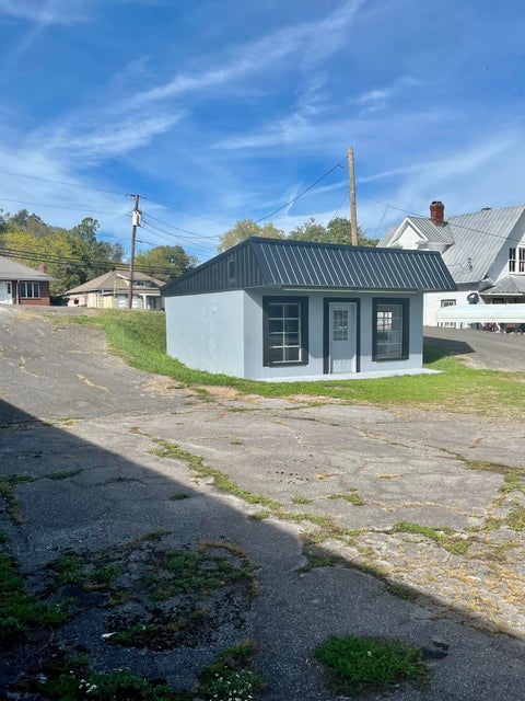 Photo #8: 213 2nd Street