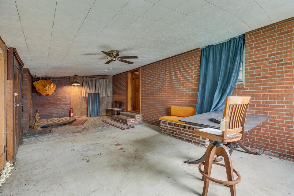 Photo #25: 806 Harding Avenue