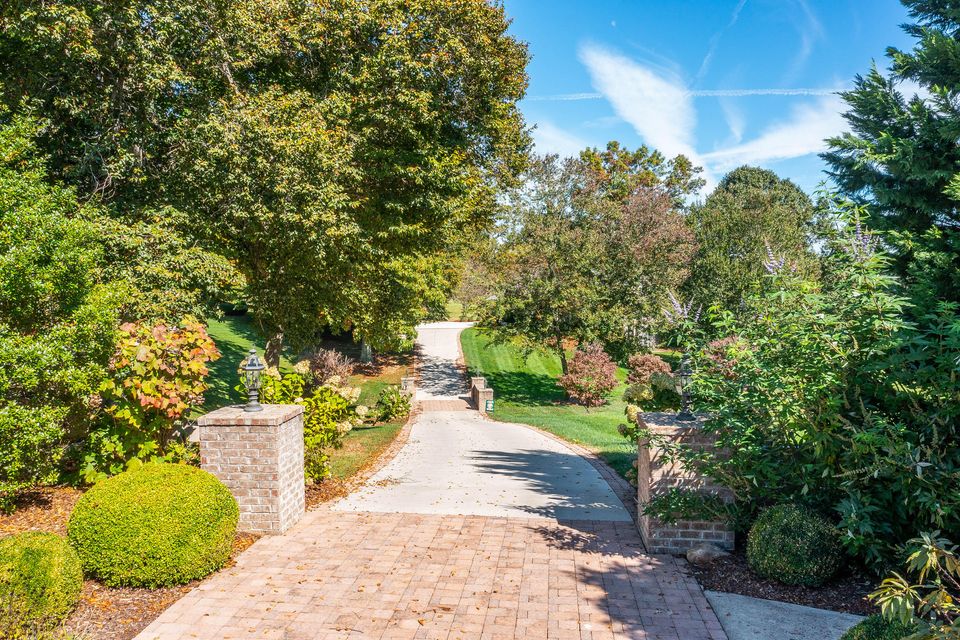 Photo #5: 5 Bent Tree Court