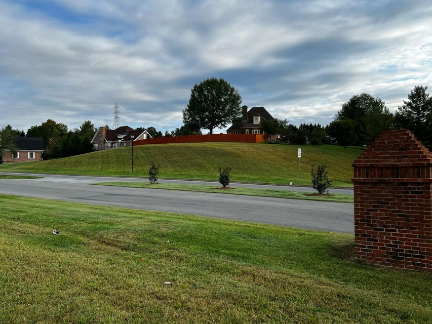 Photo #2: 1000 Windridge Drive