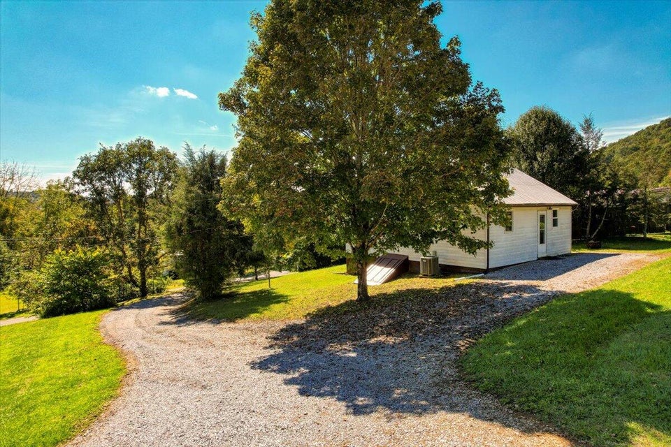 Photo #39: 3396 Brethren Church Road
