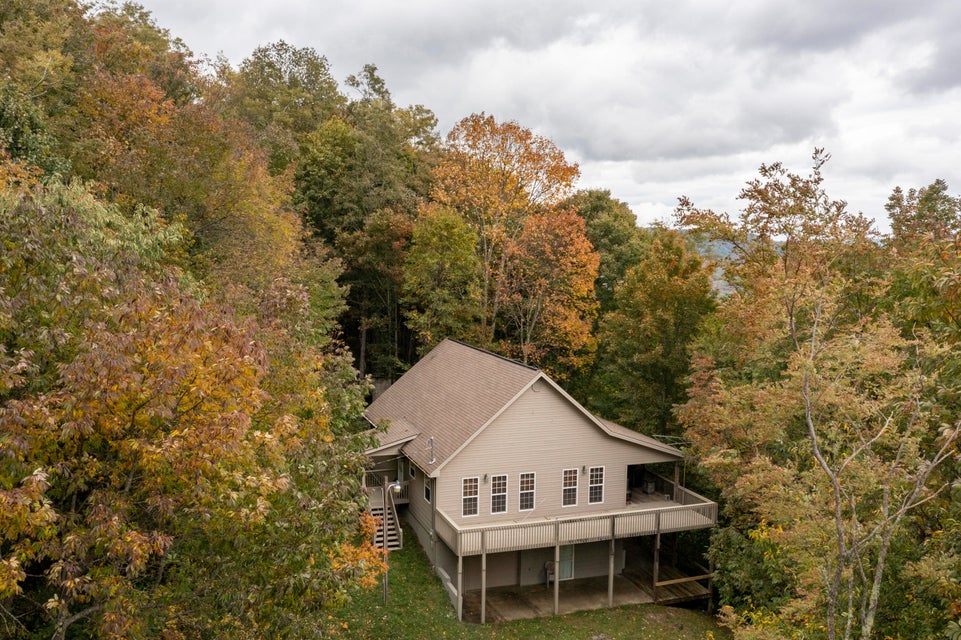 Photo #3: 108 Sylvan Way