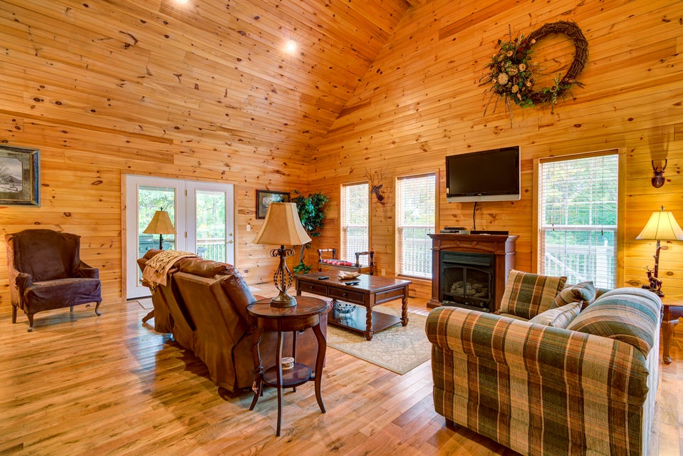 Photo #6: 108 Sylvan Way