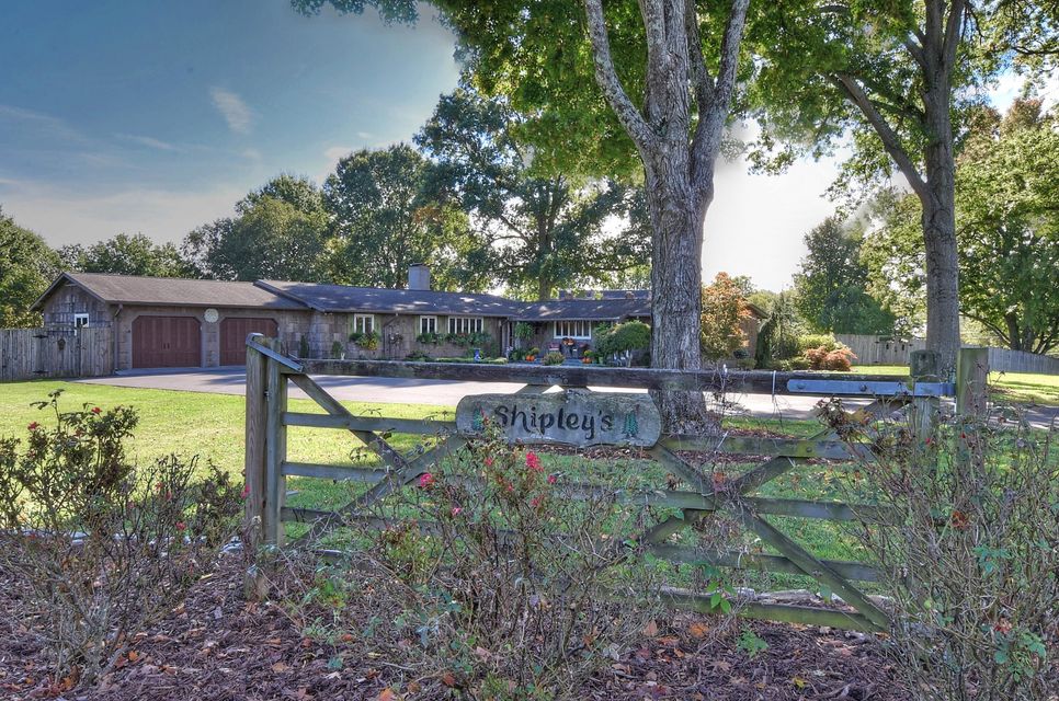 Photo #5: 1596 Idlewild Drive