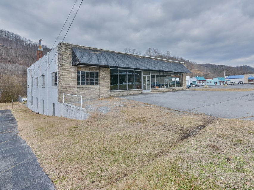 Photo #3: 1021 Main Avenue