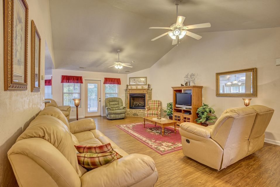 Photo #2: 168 Hemlock Street