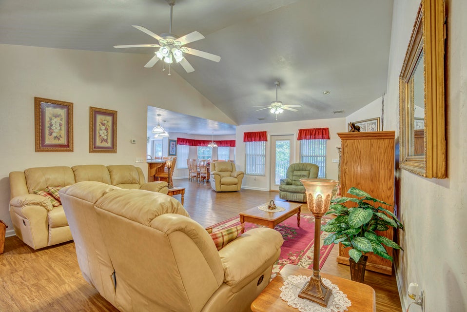 Photo #3: 168 Hemlock Street