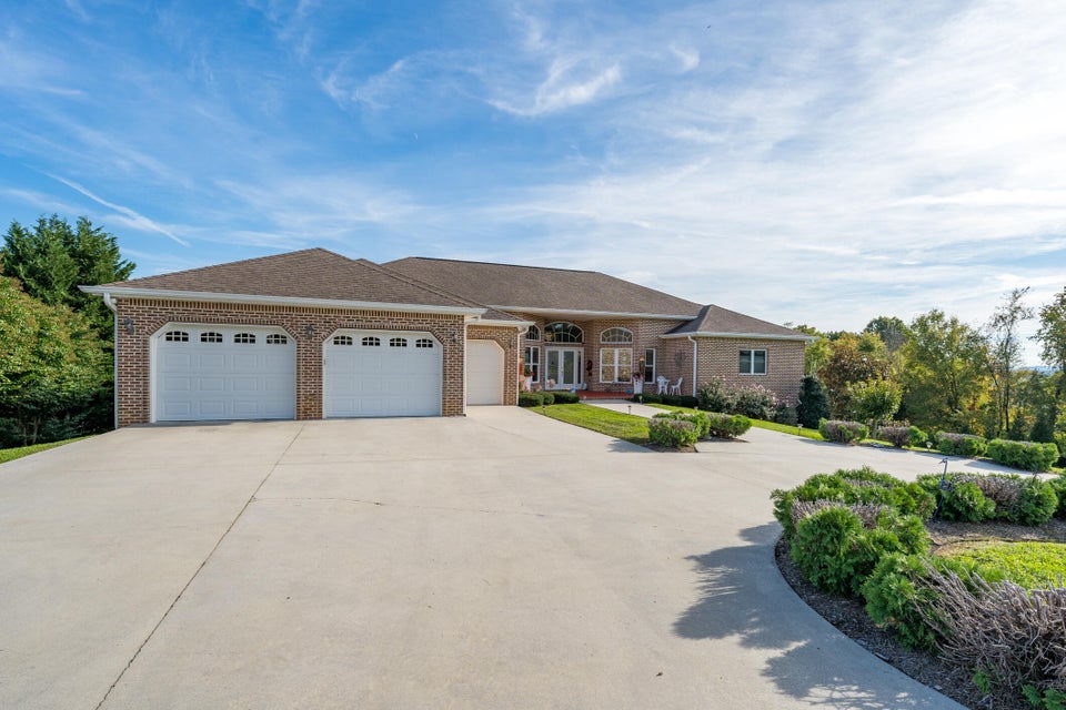 Photo #13: 231 Roanoke Drive