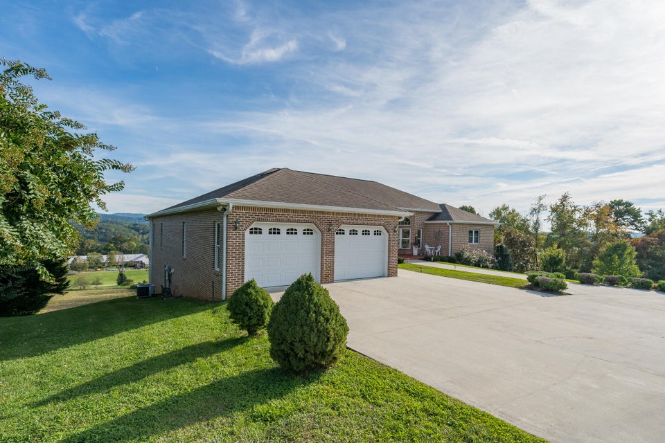 Photo #14: 231 Roanoke Drive