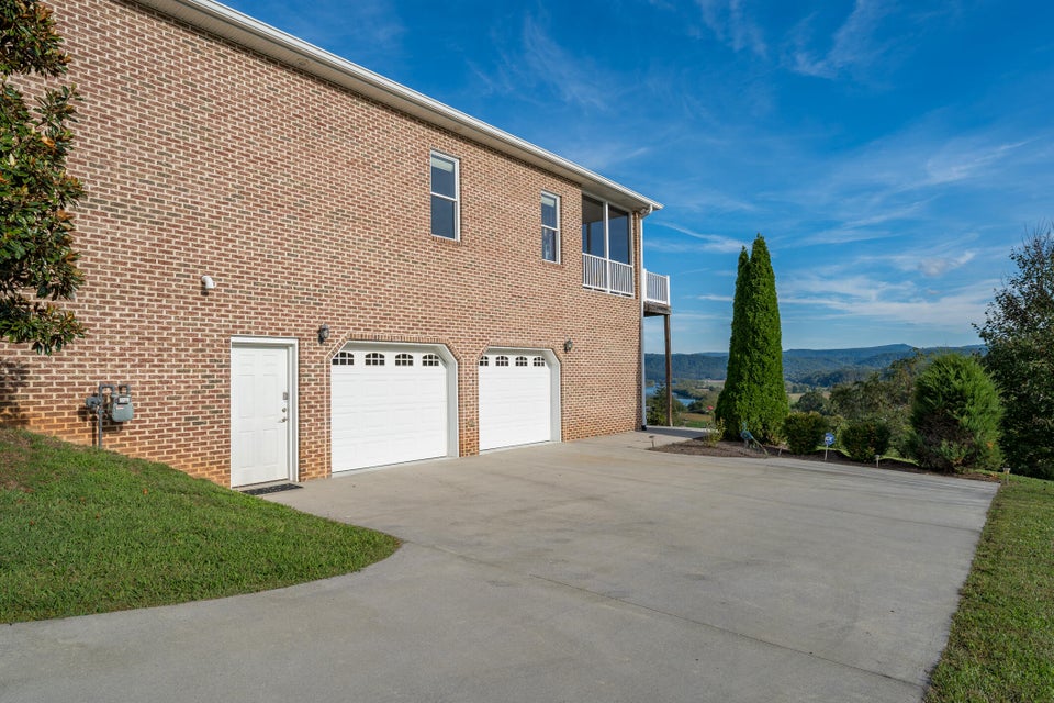 Photo #32: 231 Roanoke Drive