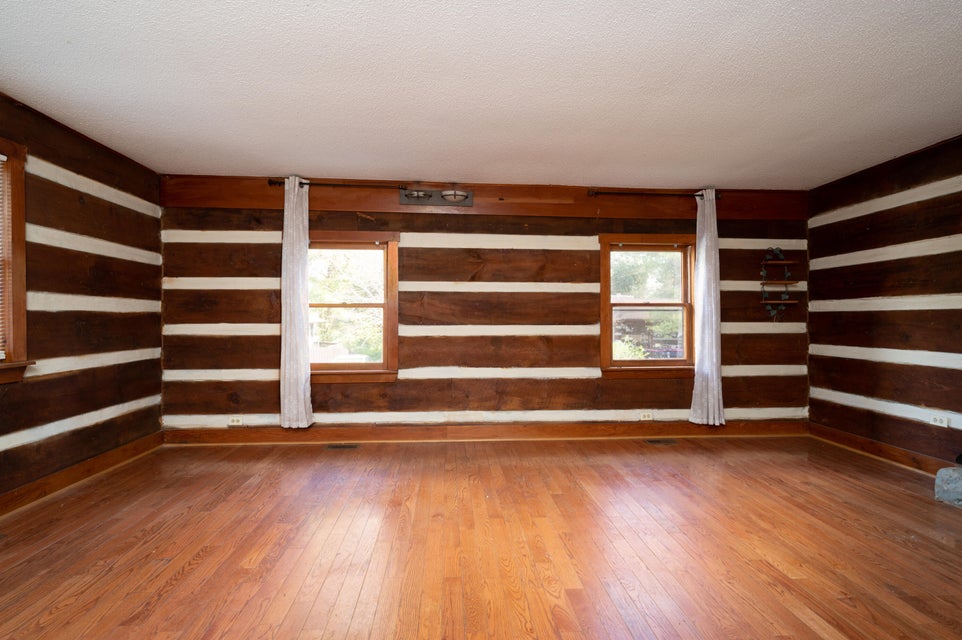 Photo #6: 2822 Walnut Street