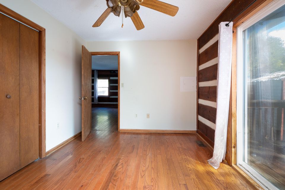 Photo #18: 2822 Walnut Street