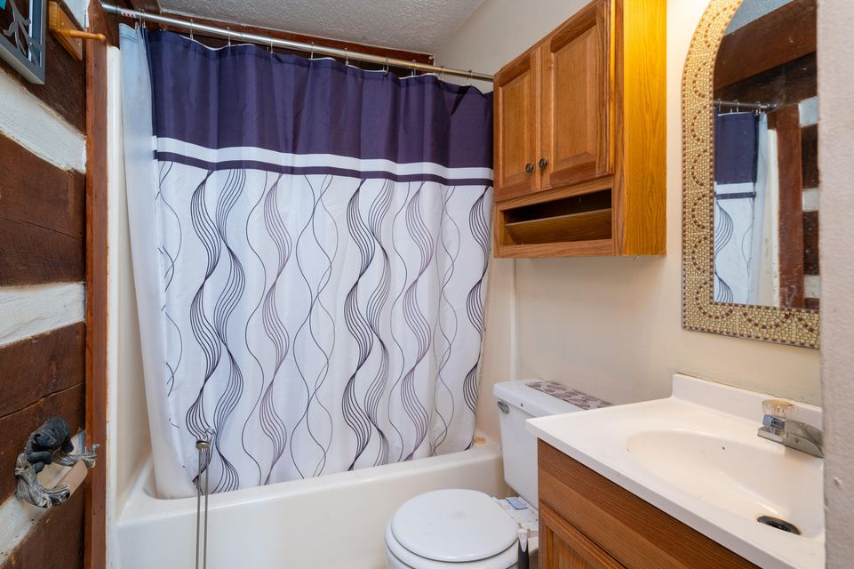 Photo #20: 2822 Walnut Street