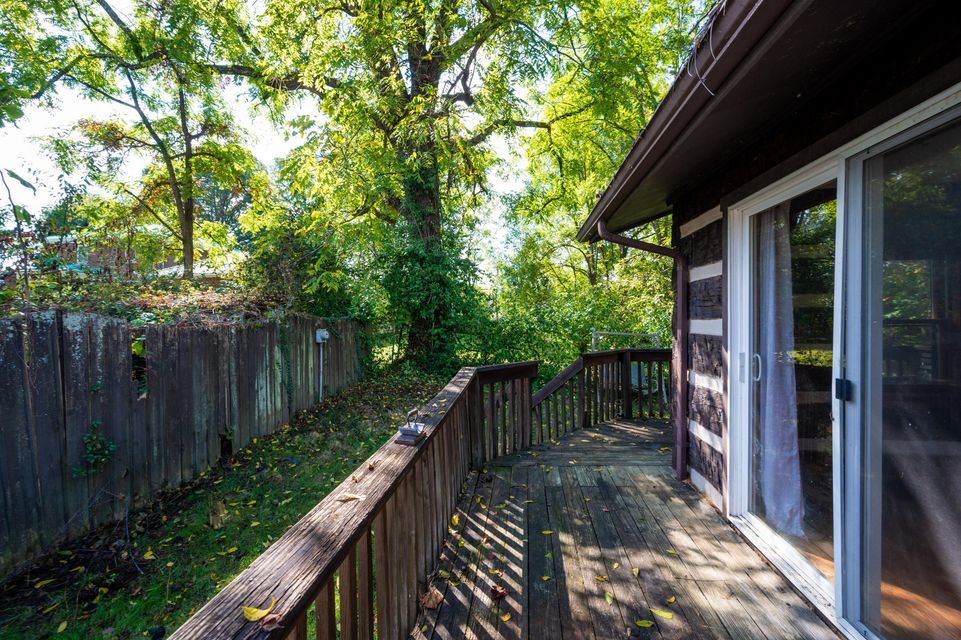 Photo #28: 2822 Walnut Street