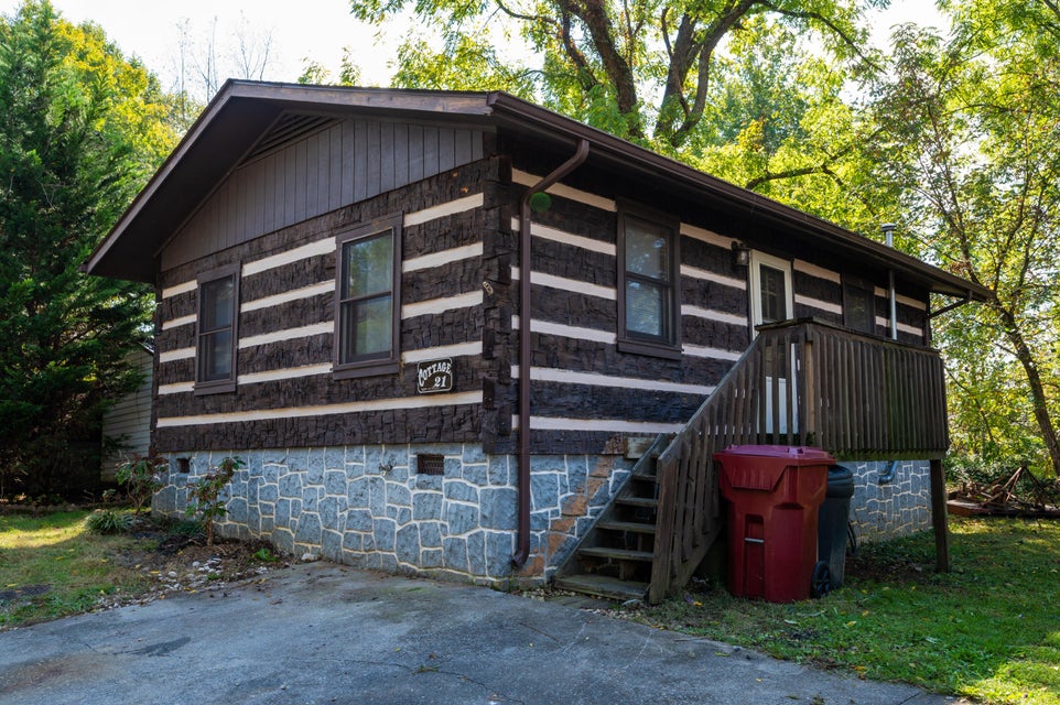 Photo #1: 2822 Walnut Street