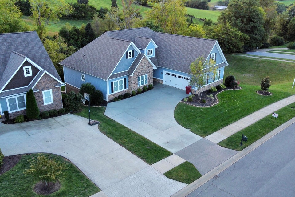 Photo #3: 216 Galway Court