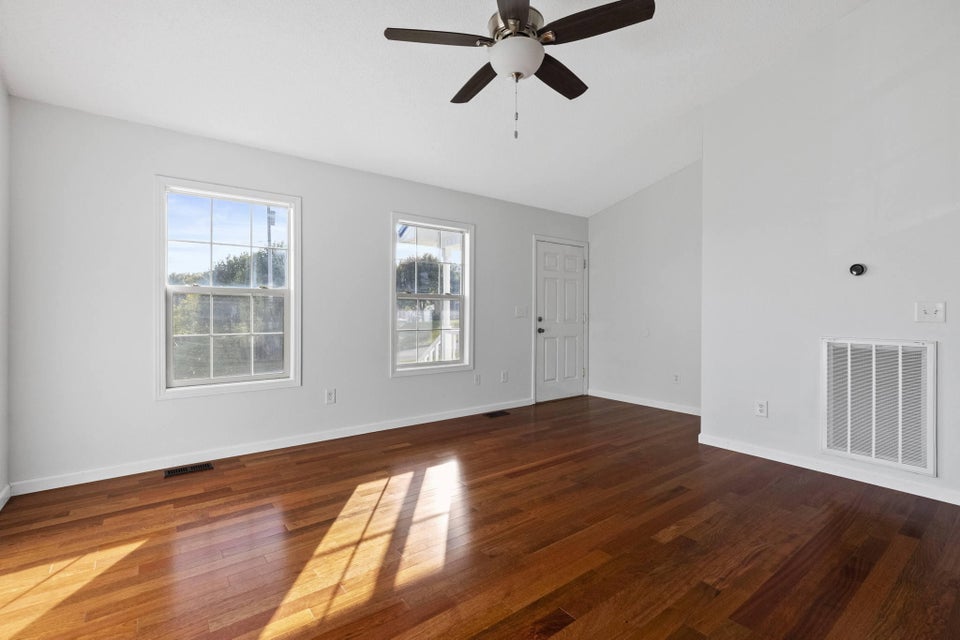 Photo #3: 434 Mockingbird Place