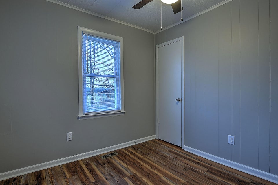 Photo #8: 301 Pine Street