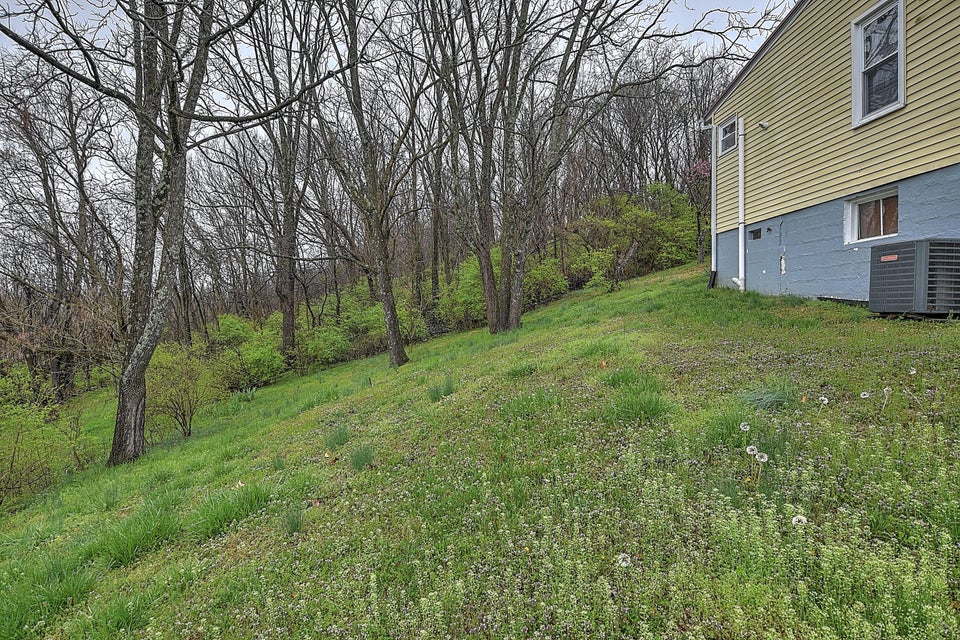 Photo #24: 301 Pine Street