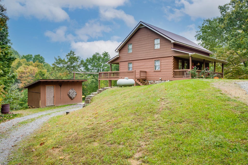 Photo #2: 156 Cherokee Drive