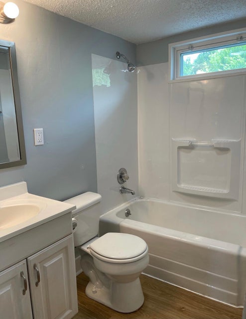 Photo #10: 226 Lynnwood Drive