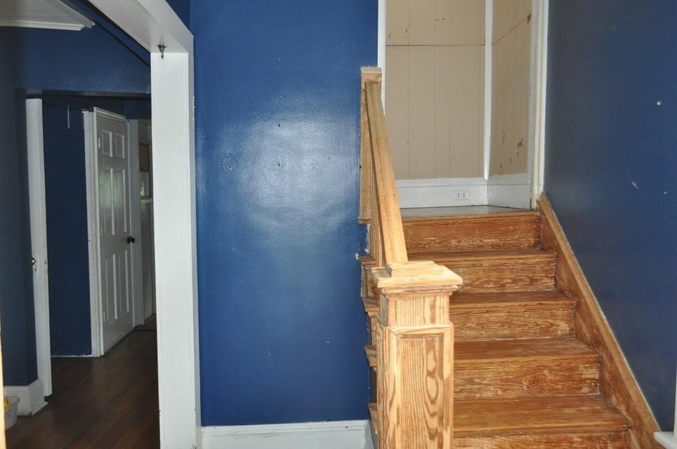 Photo #6: 218 Craig St